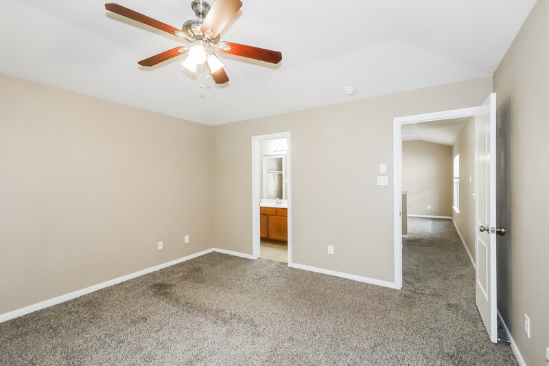 1,850/Mo, 3726 W Ashford Villa Ln Houston, TX 77082 Main Bedroom View 2