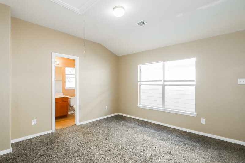 1,850/Mo, 3726 W Ashford Villa Ln Houston, TX 77082 Loft View