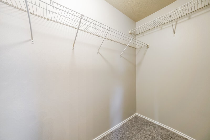 1,755/Mo, 14907 August Sunset Dr Humble, TX 77396 Walk In Closet View