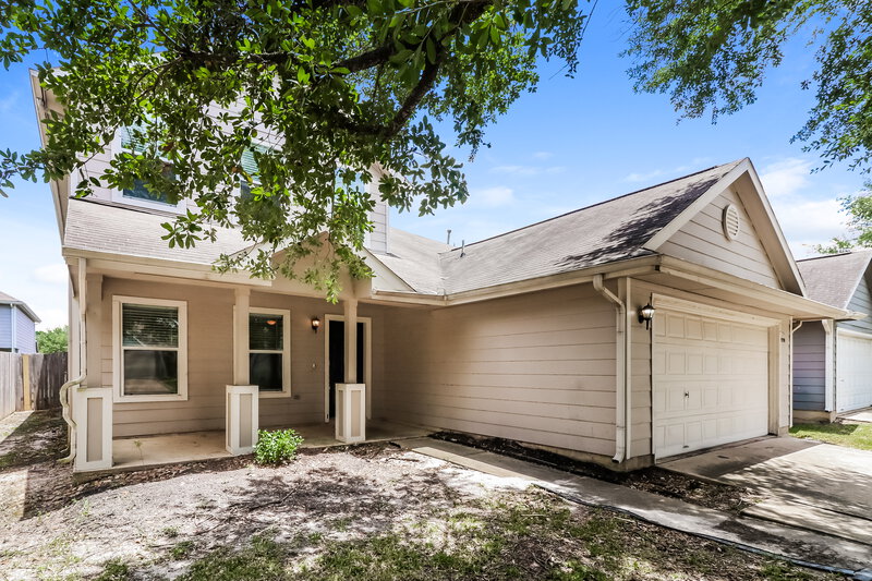 1,955/Mo, 19710 Rocky Shores Dr Tomball, TX 77375 Front View