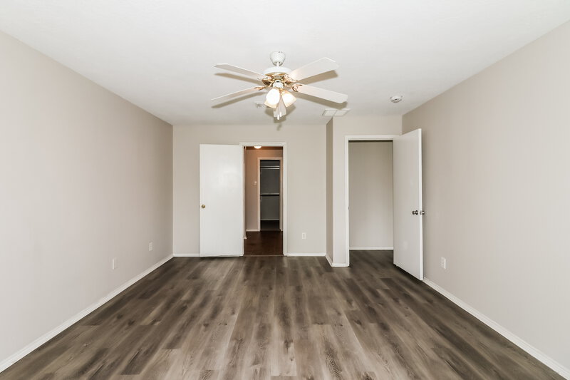 1,955/Mo, 19710 Rocky Shores Dr Tomball, TX 77375 Main Bedroom View