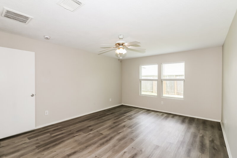 1,955/Mo, 19710 Rocky Shores Dr Tomball, TX 77375 Main Bedroom View 2