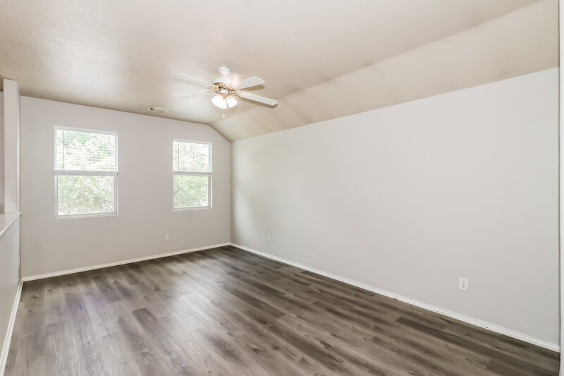 1,955/Mo, 19710 Rocky Shores Dr Tomball, TX 77375 Loft View