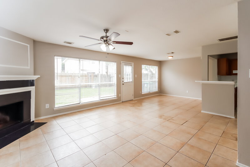 1,955/Mo, 8623 E Rachlin Cir Houston, TX 77071 Living Room View