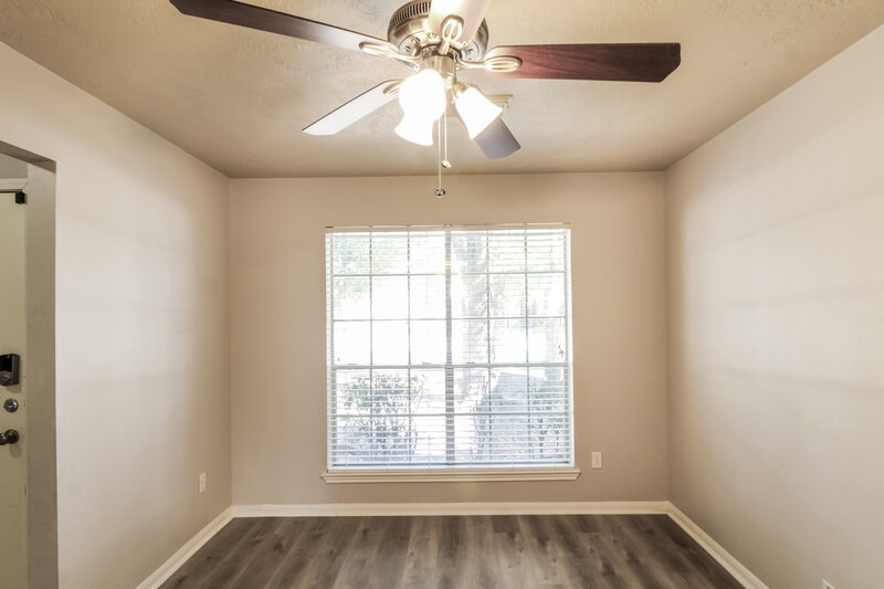 1,870/Mo, 12315 Claresholm Dr Tomball, TX 77377 Dining Room View
