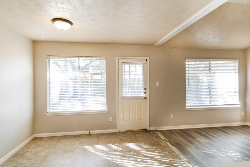 1,870/Mo, 12315 Claresholm Dr Tomball, TX 77377 Breakfast Nook View