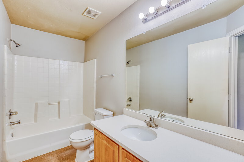 1,700/Mo, 21030 Stoney Haven Dr Katy, TX 77449 Bathroom View