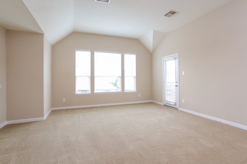 2,890/Mo, 18023 E Williams Bend Dr Cypress, TX 77433 Family Room View 3