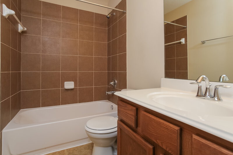 2,890/Mo, 18023 E Williams Bend Dr Cypress, TX 77433 Bathroom View