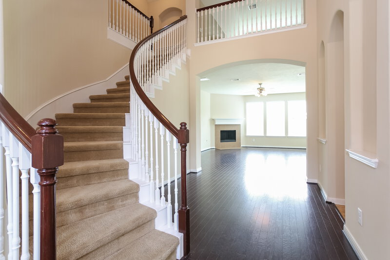 2,890/Mo, 18023 E Williams Bend Dr Cypress, TX 77433 Stairwell View