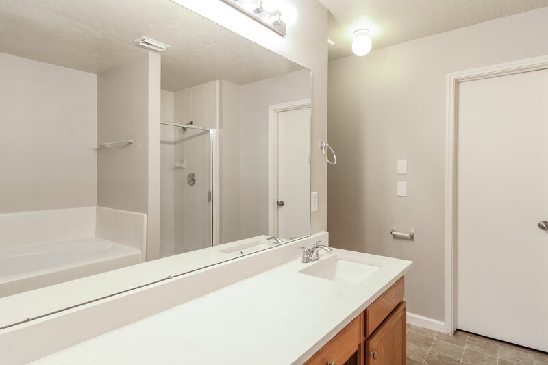 1,820/Mo, 4815 Gypsy Forest Dr Humble, TX 77346 Main Bathroom View