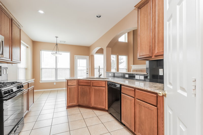 2,515/Mo, 17907 Calico Glen Ln Houston, TX 77084 Kitchen View