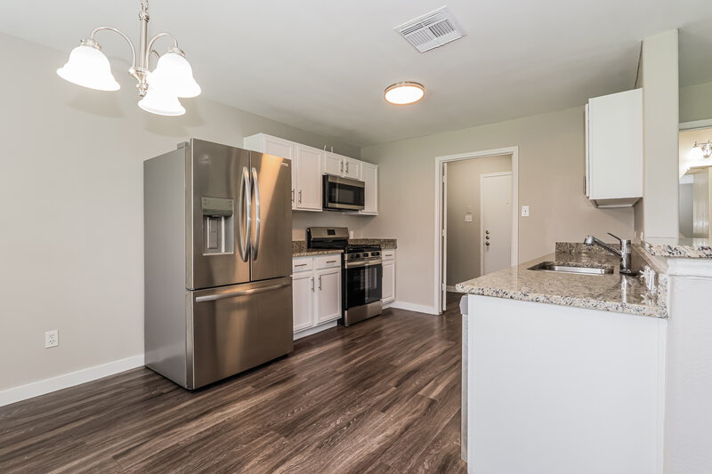 1,855/Mo, 7727 Painted Desert Dr Cypress, TX 77433 Kitchen View