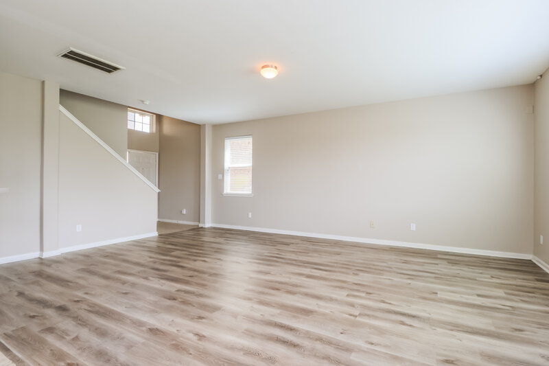 2,020/Mo, 18726 Walden Glen Cir Humble, TX 77346 Living Room View 2