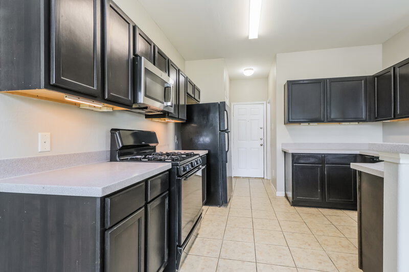 2,020/Mo, 18726 Walden Glen Cir Humble, TX 77346 Kitchen View