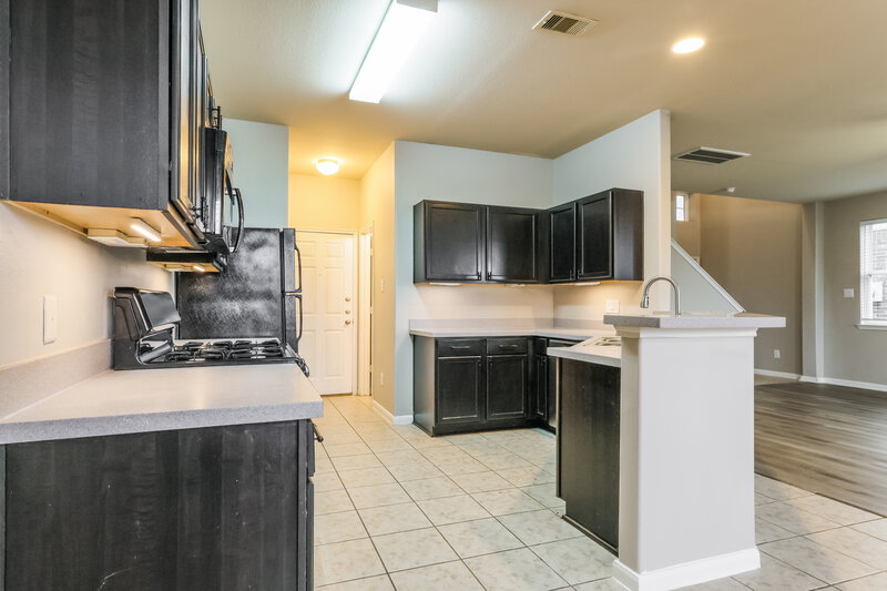 2,130/Mo, 18706 Walden Glen Cir Humble, TX 77346 Kitchen View