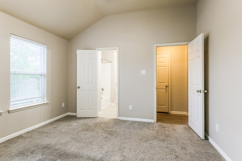 2,130/Mo, 18706 Walden Glen Cir Humble, TX 77346 Main Bedroom View
