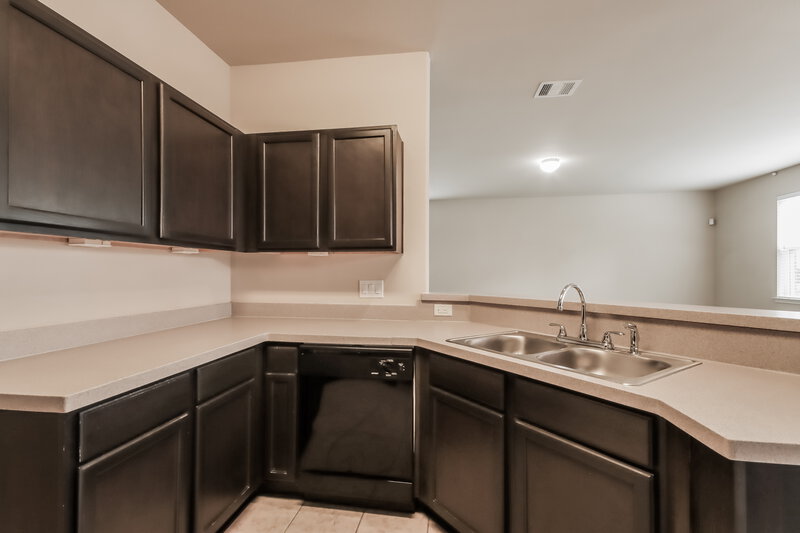2,345/Mo, 18703 Walden Glen Cir Humble, TX 77346 Kitchen View 2