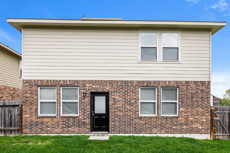 2,345/Mo, 18703 Walden Glen Cir Humble, TX 77346 Rear View