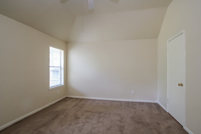 2,125/Mo, 7011 Fuchsia Ln Humble, TX 77346 Bedroom View 3