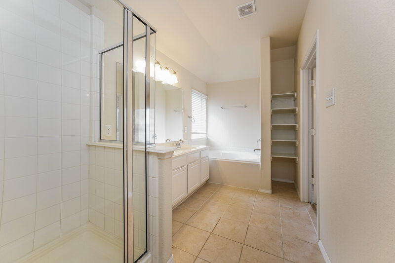 2,940/Mo, 21314 Mission Falls Dr Houston, TX 77095 Main Bathroom View 2