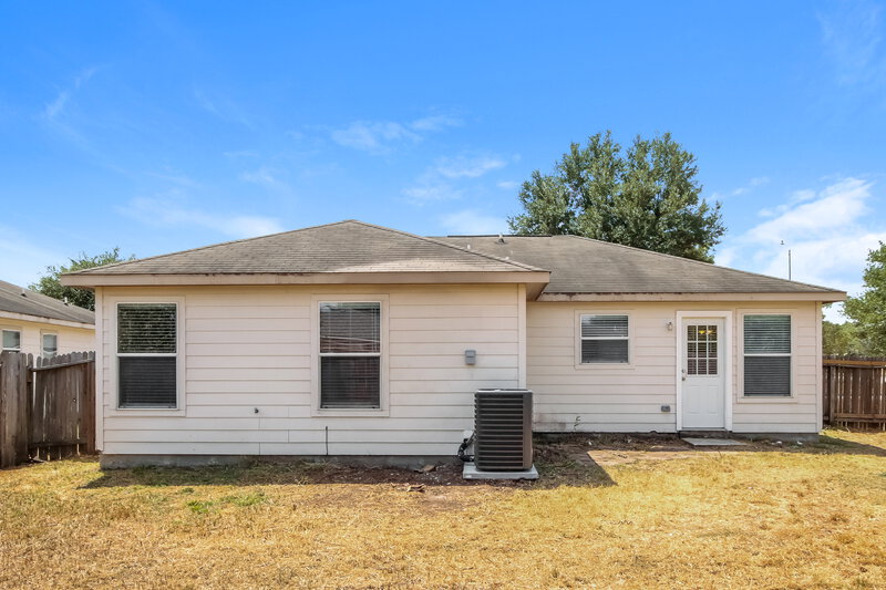 1,695/Mo, 4623 Comal River Loop Spring, TX 77386 Rear View