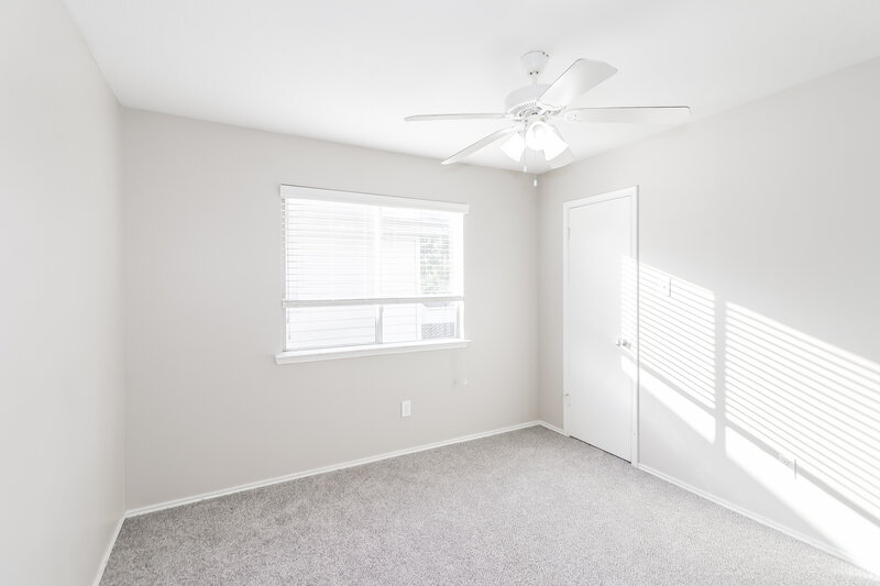 2,370/Mo, 627 Bold Ruler Dr Stafford, TX 77477 Bedroom View