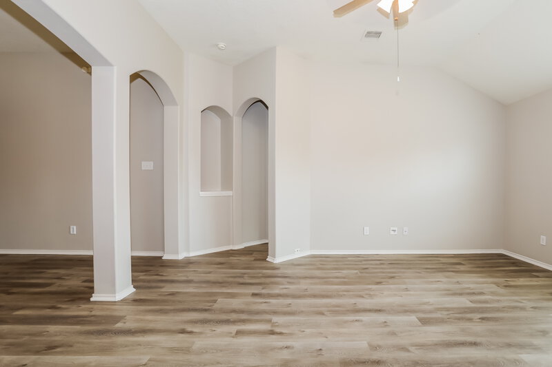 1,855/Mo, 20207 Niagara Falls Dr Tomball, TX 77375 Living Room View 3