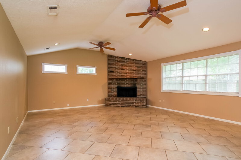 2,175/Mo, 19311 Cypress Bay Dr Katy, TX 77449 Family Room View