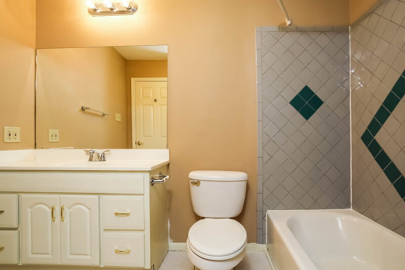 2,175/Mo, 19311 Cypress Bay Dr Katy, TX 77449 Bathroom View