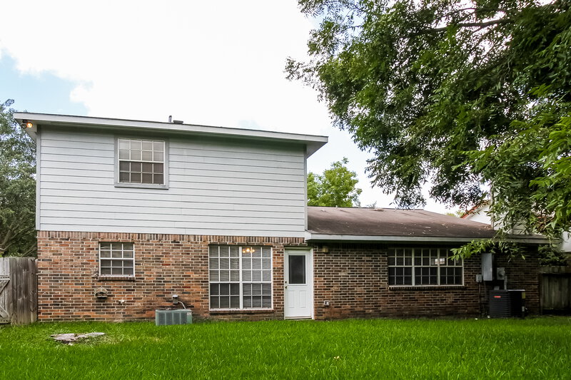 2,175/Mo, 19311 Cypress Bay Dr Katy, TX 77449 Rear View