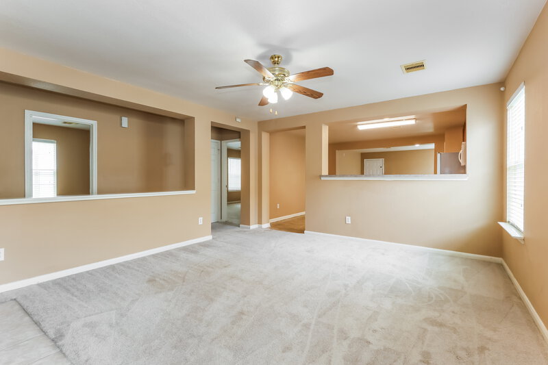 2,015/Mo, 22123 Greengate Dr Spring, TX 77389 Living Room View