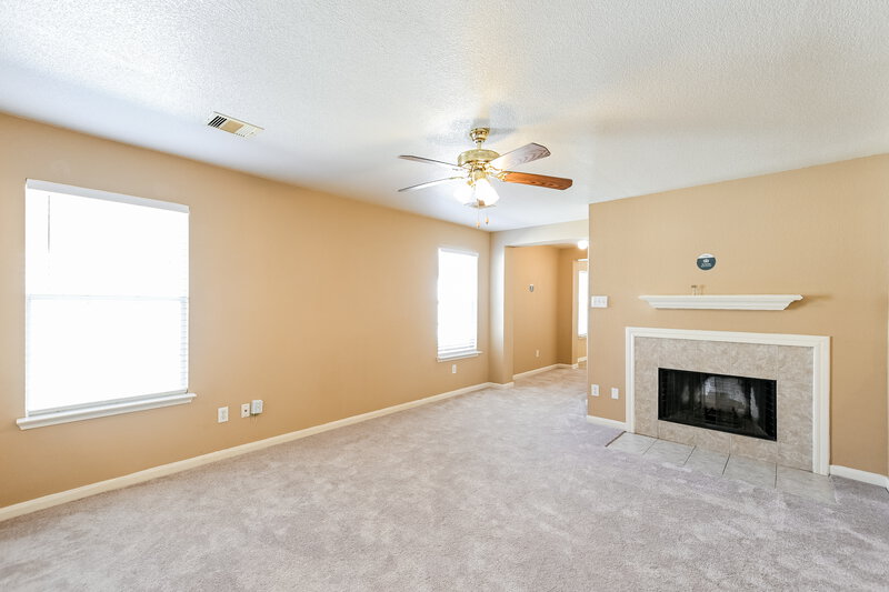 2,075/Mo, 22123 Greengate Dr Spring, TX 77389 Living Room View 2