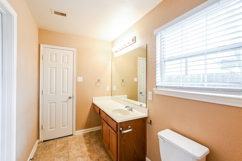 2,075/Mo, 22123 Greengate Dr Spring, TX 77389 Main Bathroom View