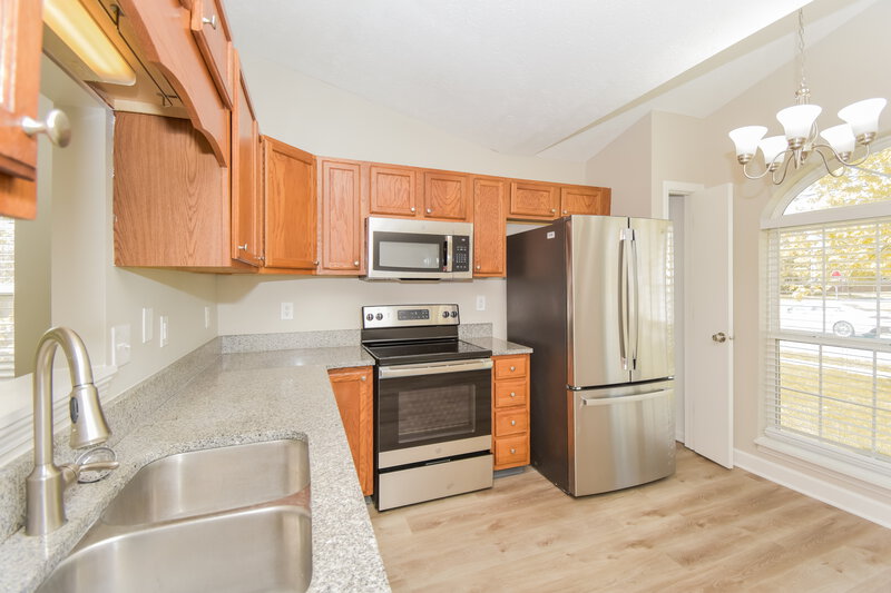 1,750/Mo, 1355 Bearsden Dr Avon, IN 46123 Kitchen View 2