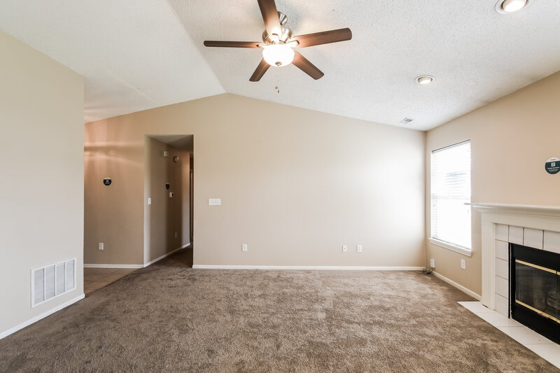 1,645/Mo, 17806 Gasparilla Ct Westfield, IN 46062 Living Room View 2