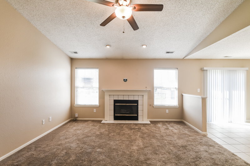 1,645/Mo, 17806 Gasparilla Ct Westfield, IN 46062 Living Room View 3