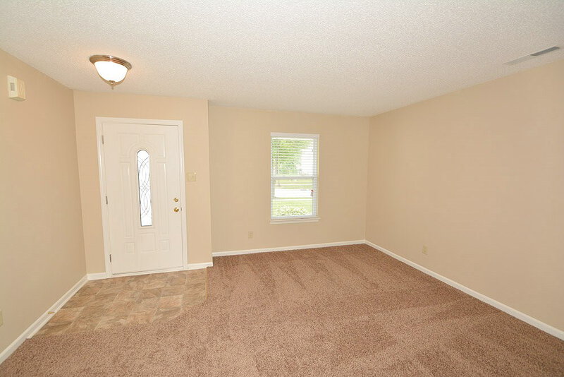 1,680/Mo, 19560 Tradewinds Dr Noblesville, IN 46062 Living Room View