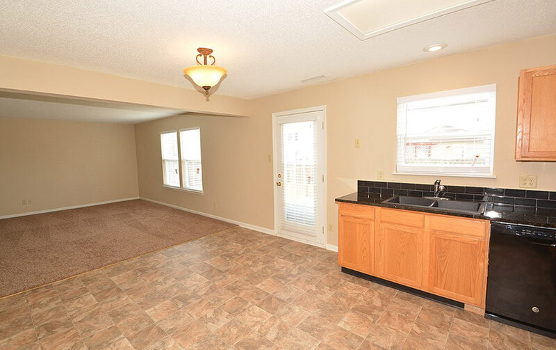1,680/Mo, 19560 Tradewinds Dr Noblesville, IN 46062 Kitchen View 2
