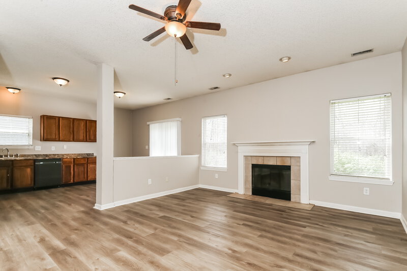 1,990/Mo, 5810 Long Lake Ln Indianapolis, IN 46235 Misc View 3