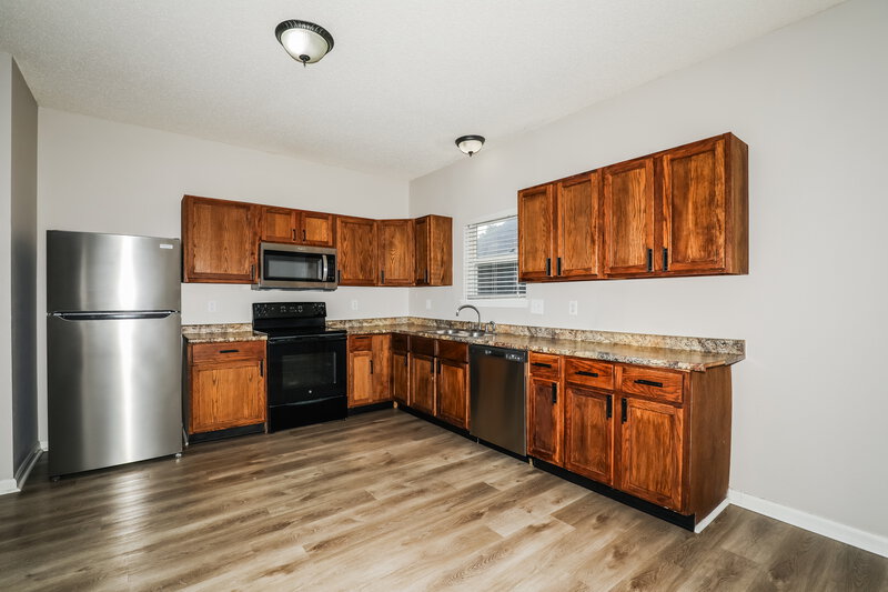 1,765/Mo, 5810 Long Lake Ln Indianapolis, IN 46235 Misc View 6