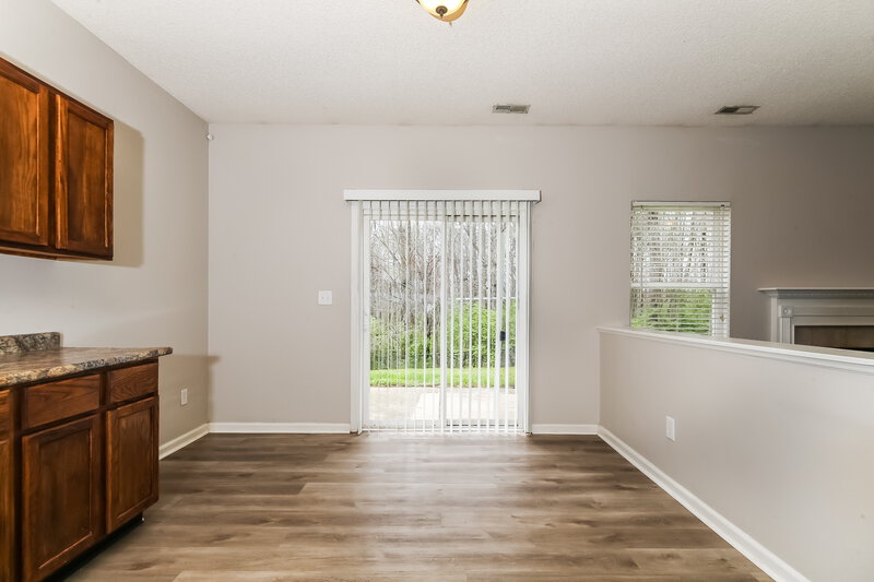 1,990/Mo, 5810 Long Lake Ln Indianapolis, IN 46235 Misc View 7