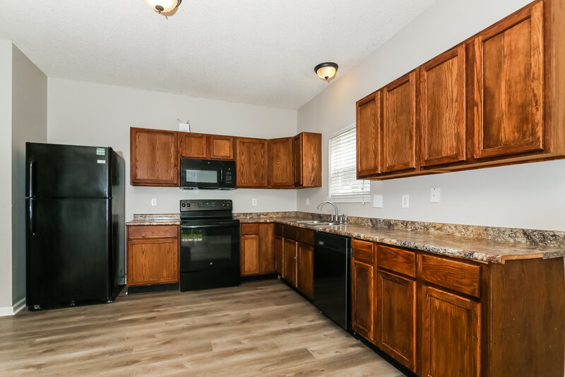 1,990/Mo, 5810 Long Lake Ln Indianapolis, IN 46235 Misc View 8