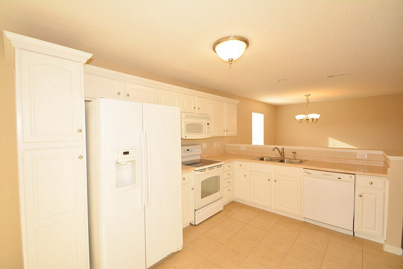 2,100/Mo, 18690 Big Circle Dr Noblesville, IN 46062 Kitchen View