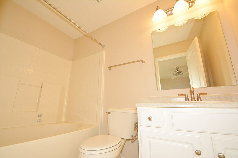 2,100/Mo, 18690 Big Circle Dr Noblesville, IN 46062 Master Bathroom View