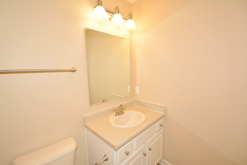 2,100/Mo, 18690 Big Circle Dr Noblesville, IN 46062 Master Bathroom View 2