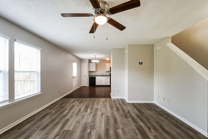 1,730/Mo, 144 Winterwood Dr Greenwood, IN 46143 Living Room View