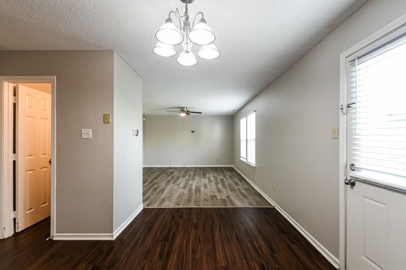 1,730/Mo, 144 Winterwood Dr Greenwood, IN 46143 Dining Room View