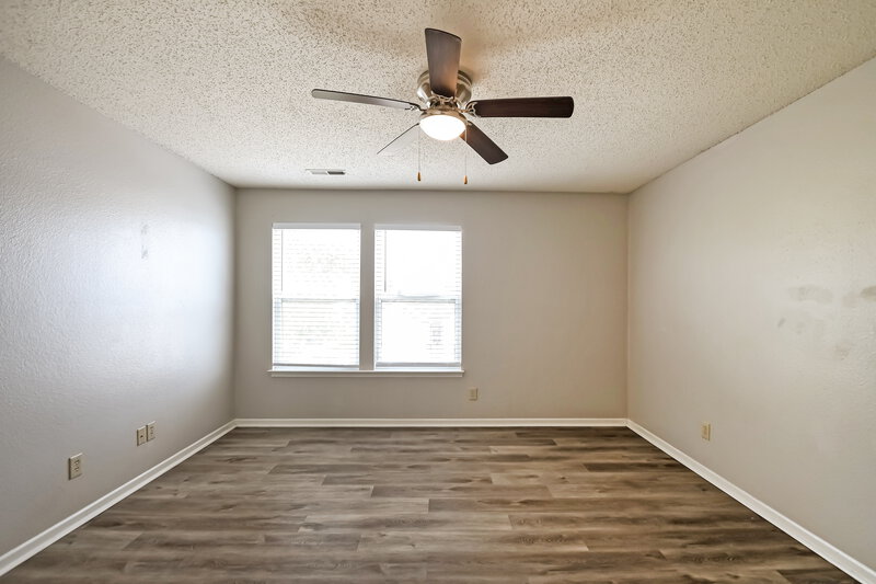 1,730/Mo, 144 Winterwood Dr Greenwood, IN 46143 Main Bedroom View