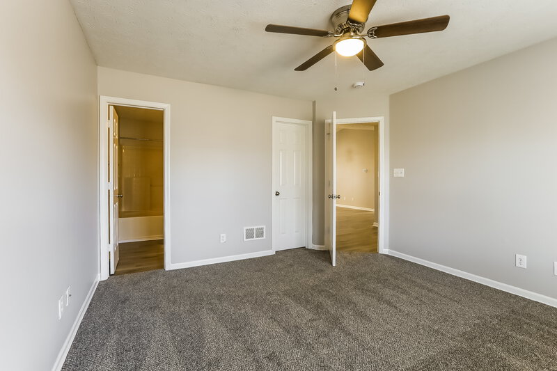 1,775/Mo, 121 Tracy Ridge Blvd New Whiteland, IN 46184 Main Bedroom View